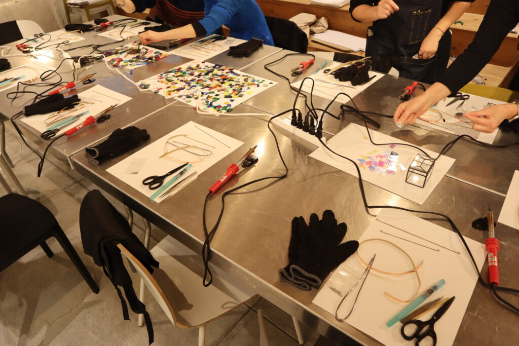 【東京・渋谷】地方クリエイターの拠点に。ステンドグラスワークショップ開催事例（アルテエムステンドグラス様）